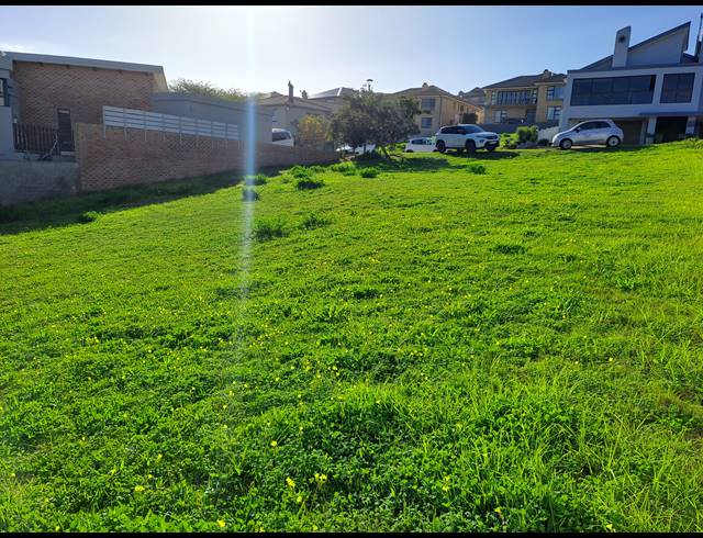 585M² VACANT LAND FOR SALE IN MONTE CHRISTO